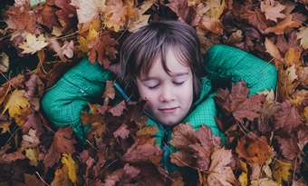 Seasonal Effects on Sleep in Autumn and Winter